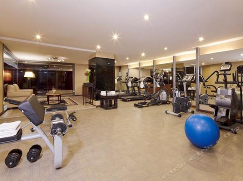Highton Hotel Shanghaj Zewnętrze zdjęcie