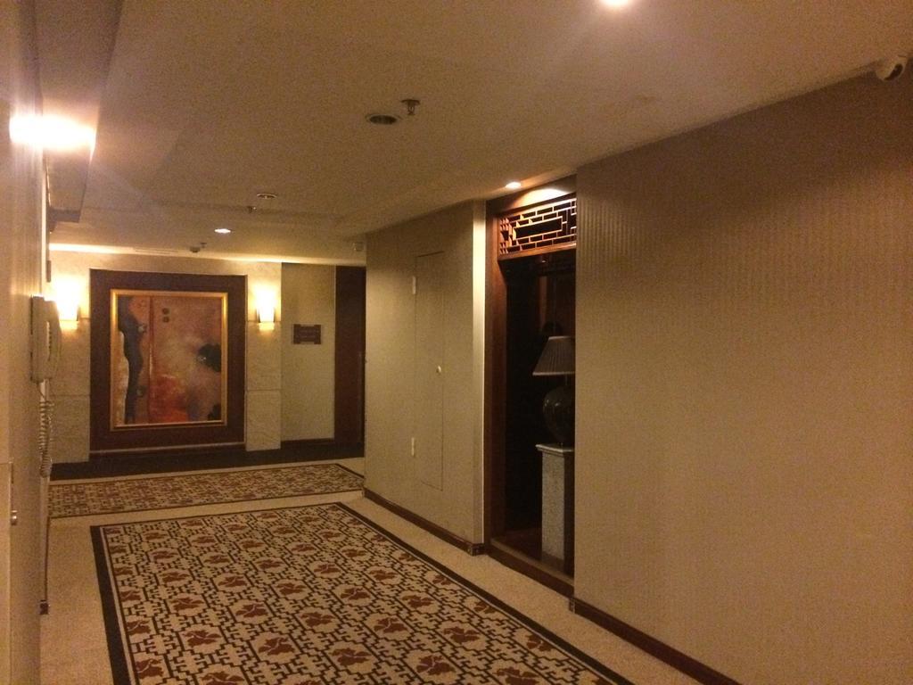 Highton Hotel Shanghaj Zewnętrze zdjęcie